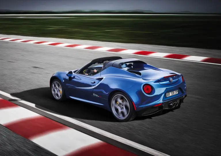 Alfa Romeo 4C Coupe Competizione e 4C Spider Italia - 5