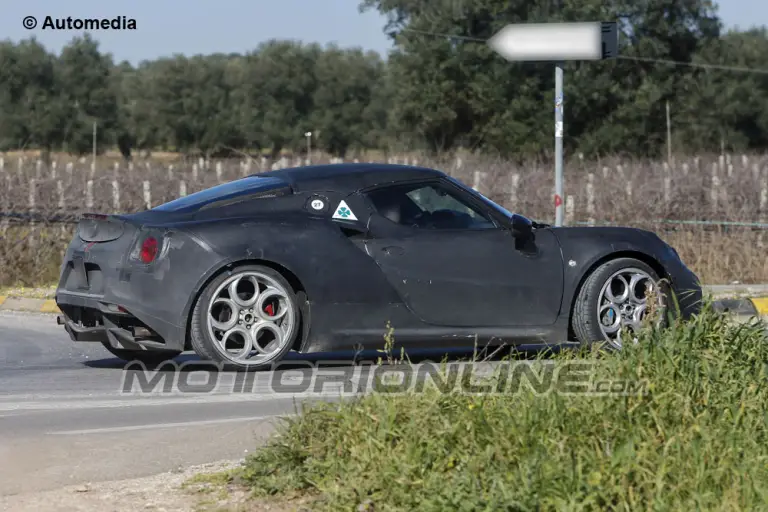 Alfa Romeo 4C - Foto spia 31-01-2013 - 4