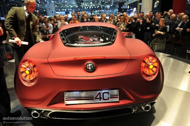 Alfa Romeo 4C GTA Concept live - 21