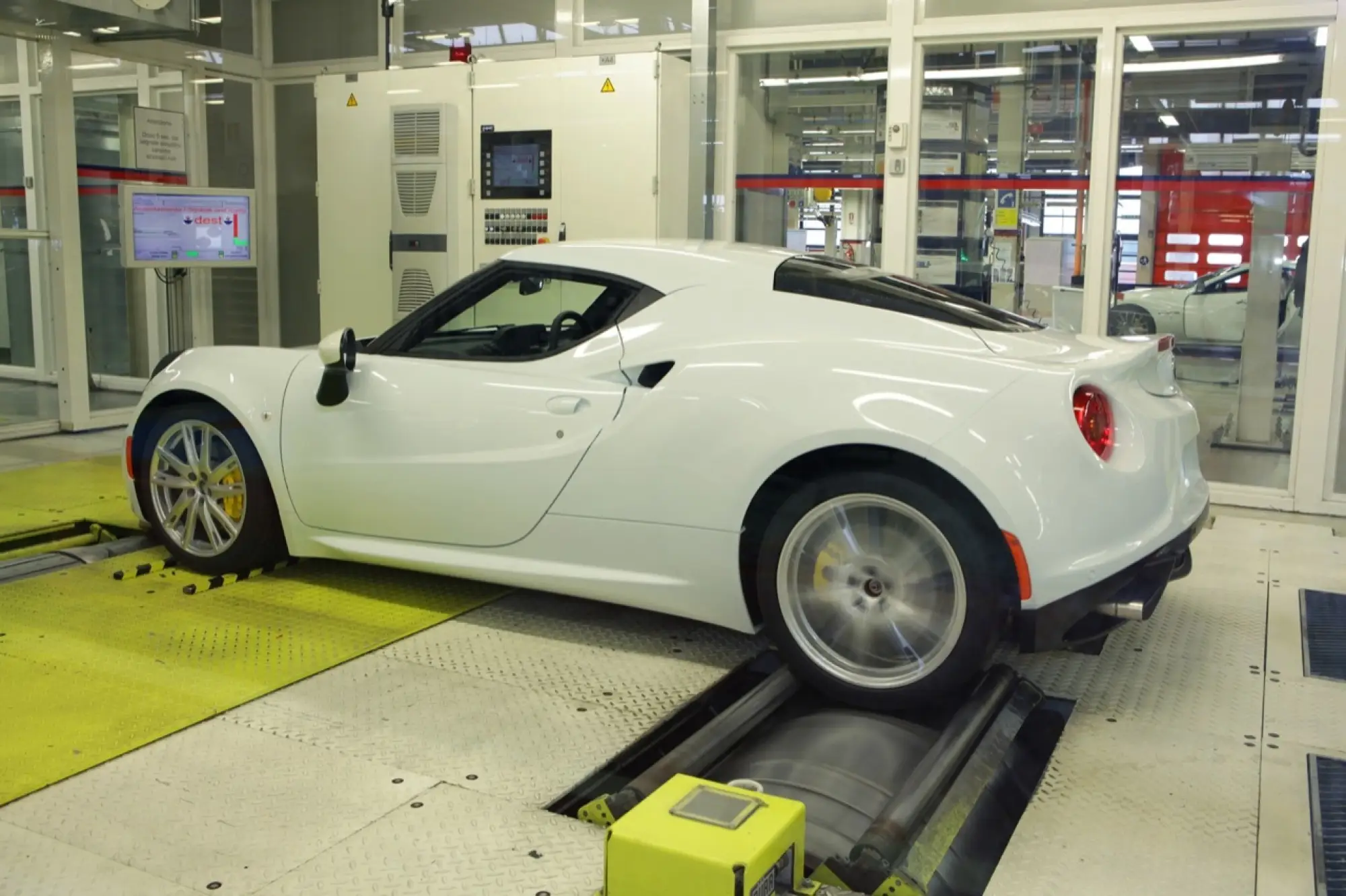 Alfa Romeo 4C - La costruzione - 12