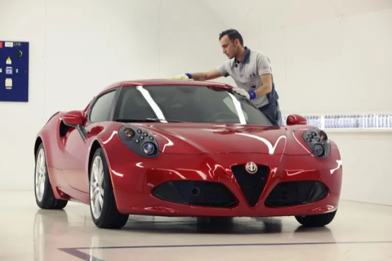 Alfa Romeo 4C - La costruzione - 28