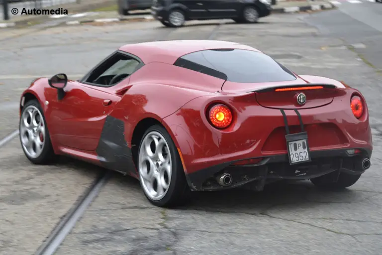 Alfa Romeo 4C Quadrifoglio Verde - Foto spia 22-09-2014 - 3