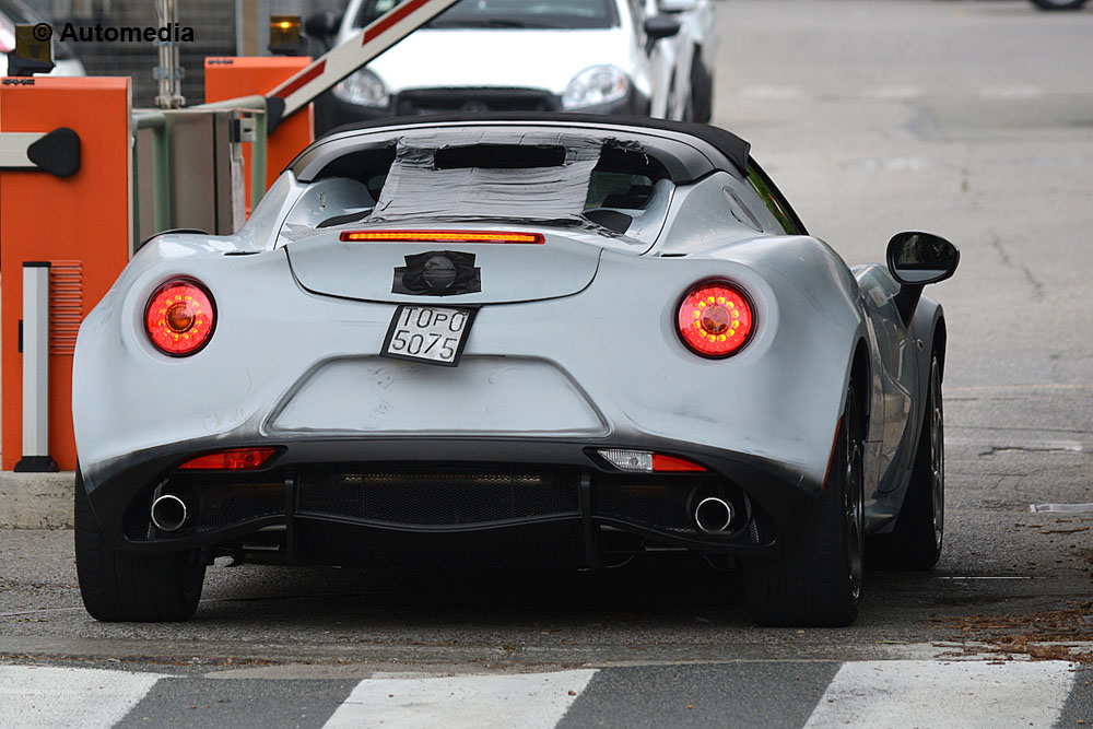 Alfa Romeo 4C Spider - Foto spia 10-06-2014