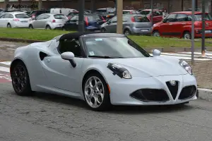 Alfa Romeo 4C Spider - Foto spia 10-06-2014