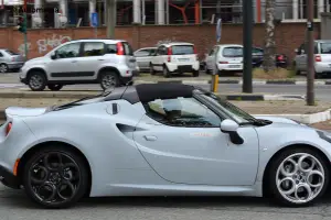 Alfa Romeo 4C Spider - Foto spia 10-06-2014
