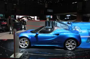 Alfa Romeo 4C Spider Italia (foto live) - Salone di Ginevra 2018 - 3