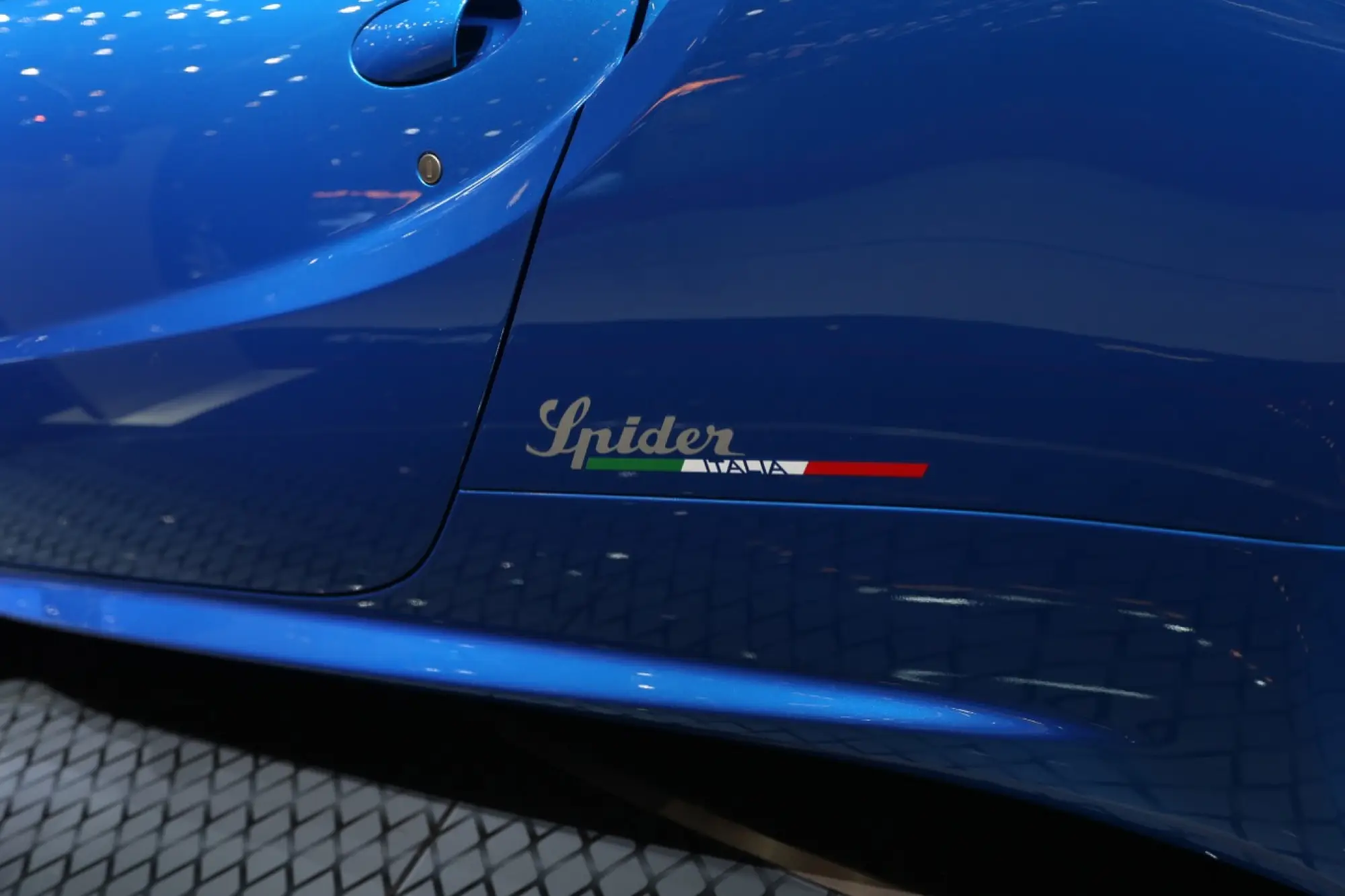 Alfa Romeo 4C Spider Italia (foto live) - Salone di Ginevra 2018 - 4