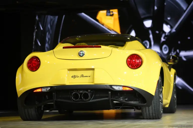 Alfa Romeo 4C Spider - Salone di Detroit 2015 - 10