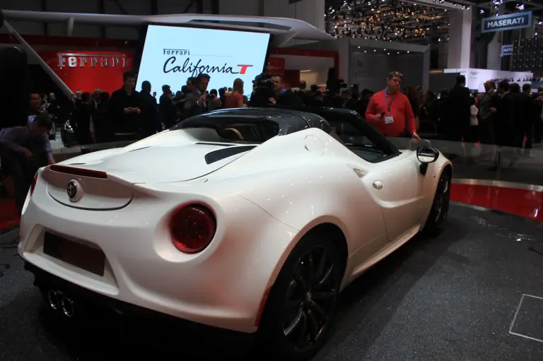 Alfa Romeo 4C Spider - Salone di Ginevra 2014 - 35