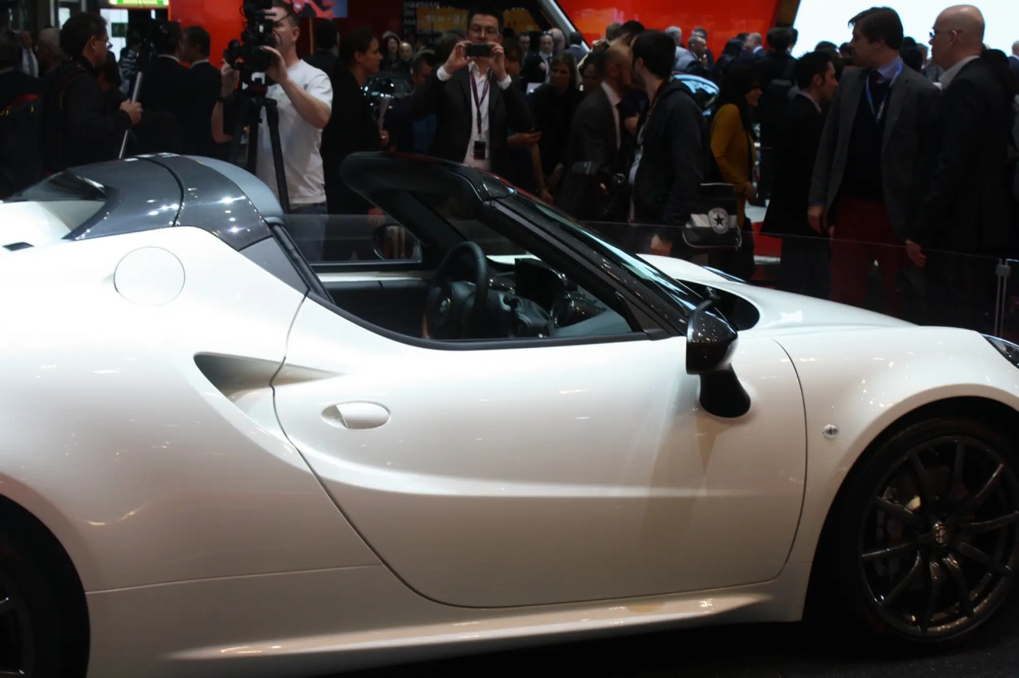 Alfa Romeo 4C Spider - Salone di Ginevra 2014 - 20