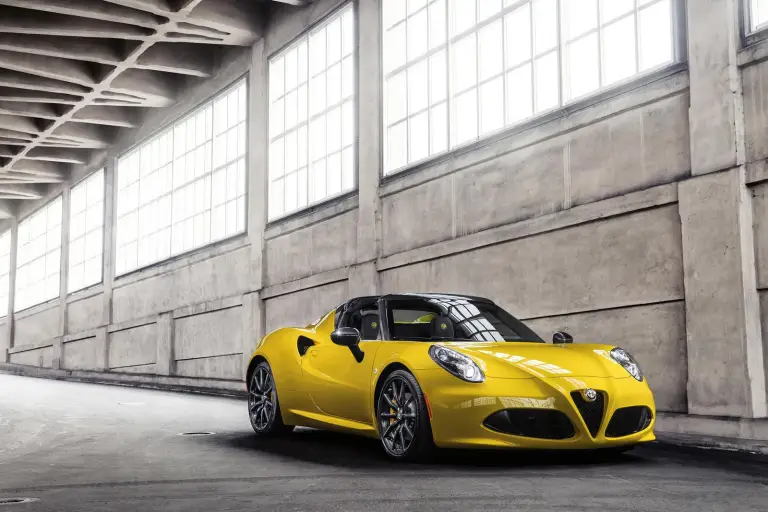 Alfa Romeo 4C Spider   - 2