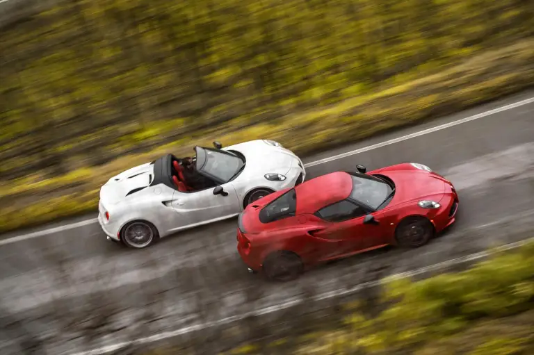 Alfa Romeo 4C Spider   - 22