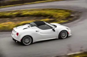 Alfa Romeo 4C Spider   - 12