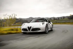 Alfa Romeo 4C Spider   - 25
