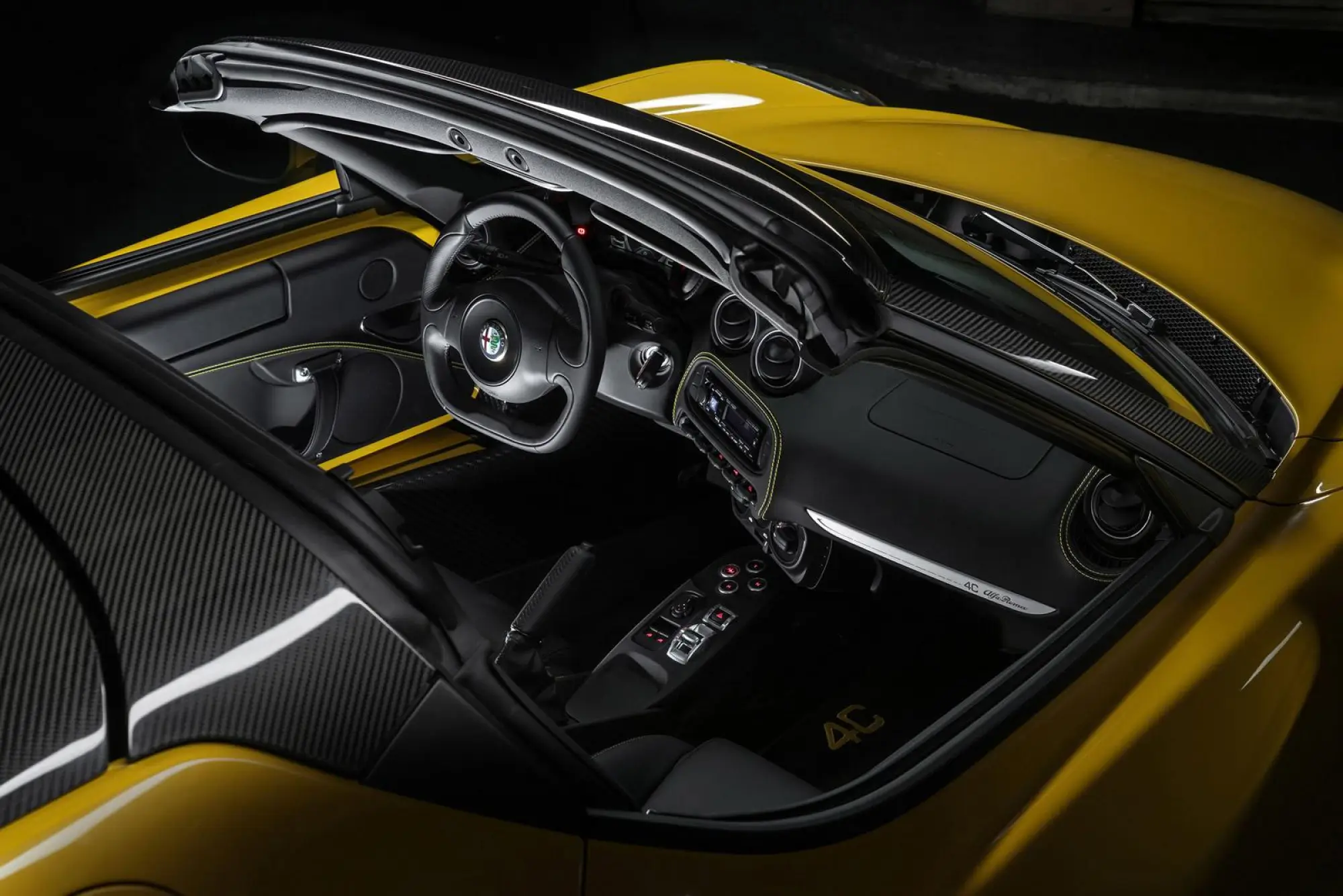 Alfa Romeo 4C Spider   - 27