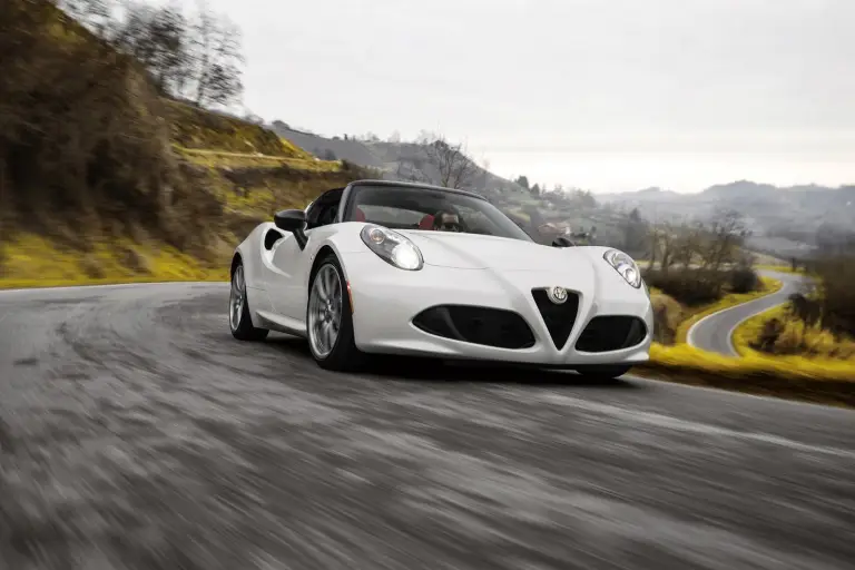 Alfa Romeo 4C Spider   - 28