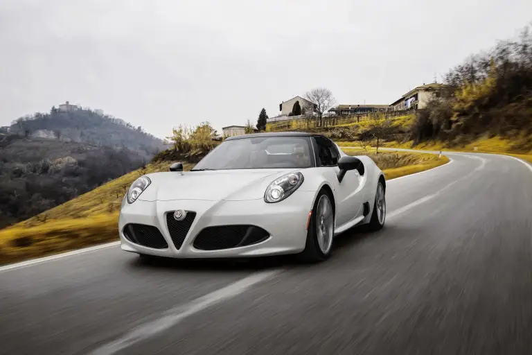 Alfa Romeo 4C Spider   - 31