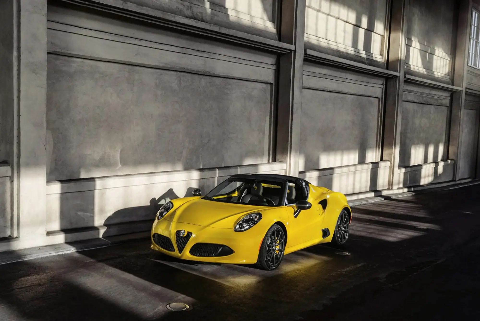 Alfa Romeo 4C Spider   - 51