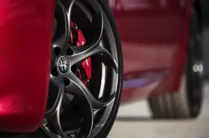 Alfa Romeo Giulia e Stelvio Nero Edizione