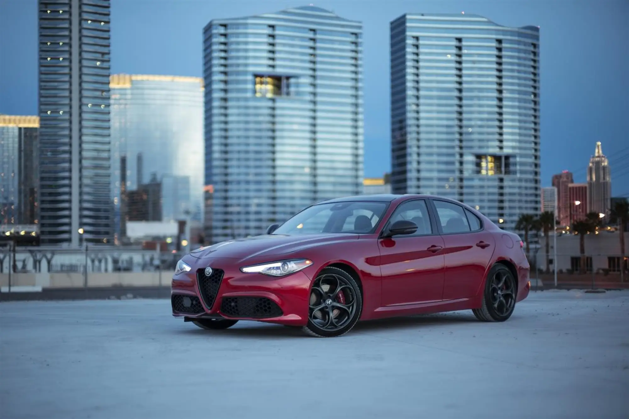 Alfa Romeo Giulia e Stelvio Nero Edizione - 4