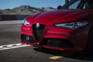 Alfa Romeo Giulia e Stelvio Nero Edizione