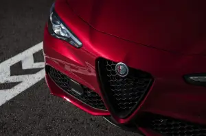 Alfa Romeo Giulia e Stelvio Nero Edizione