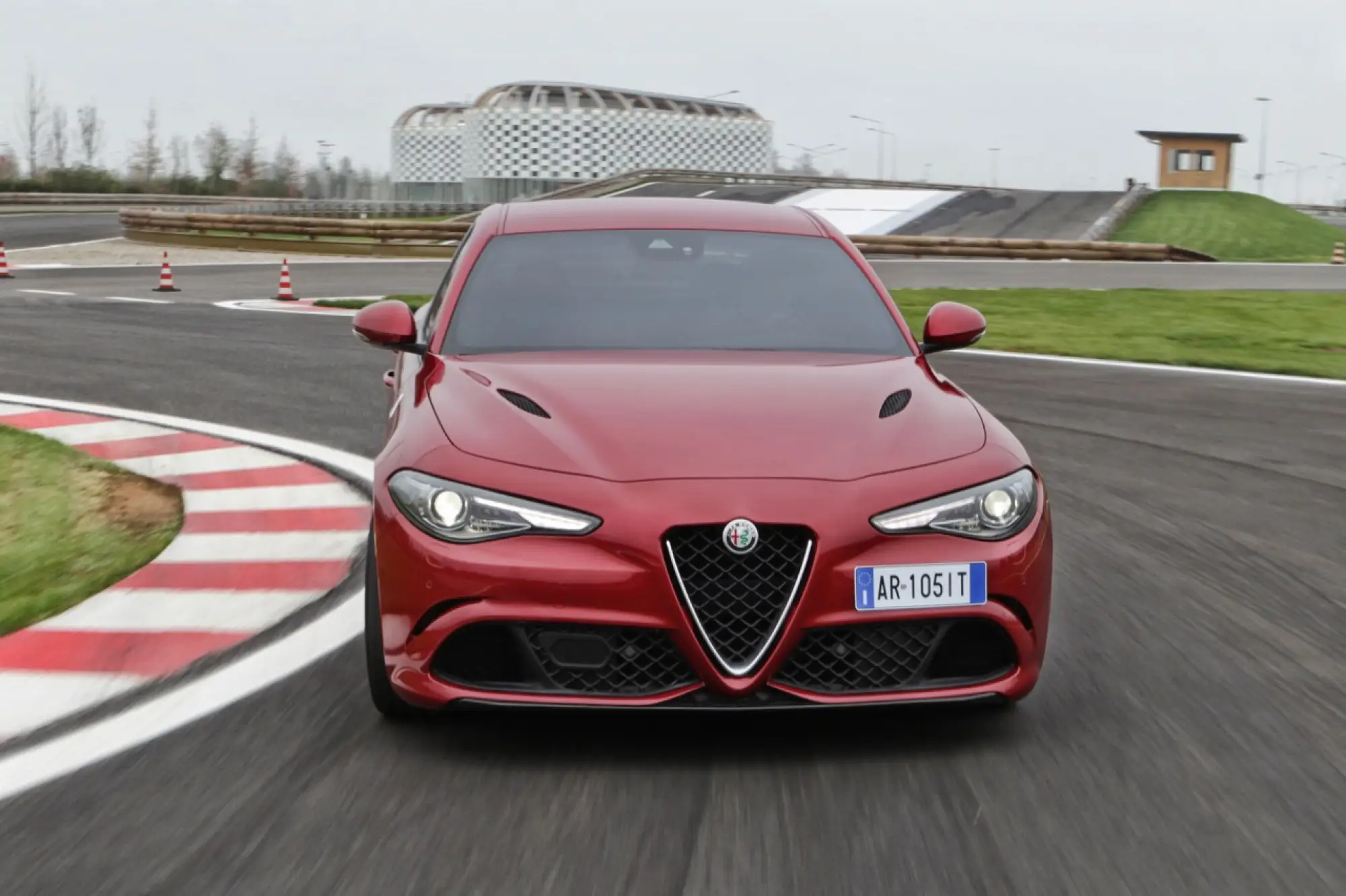 Alfa Romeo Giulia e Stelvio - tecnica - 68