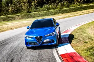 Alfa Romeo Giulia e Stelvio - tecnica - 91