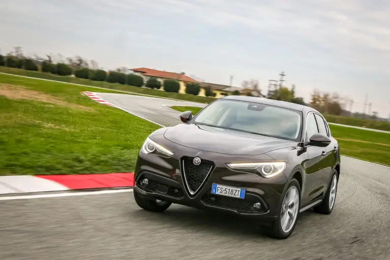 Alfa Romeo Giulia e Stelvio - tecnica - 54