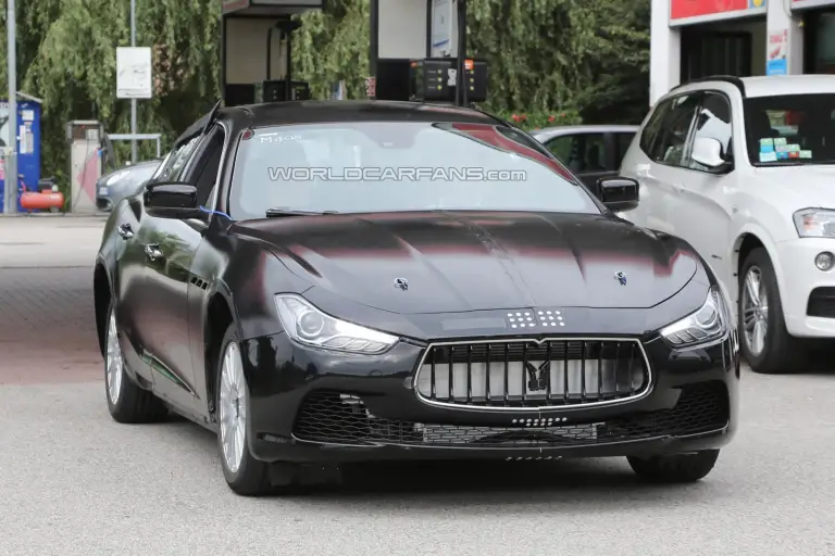 Alfa Romeo Giulia - foto spia (agosto 2014) - 1