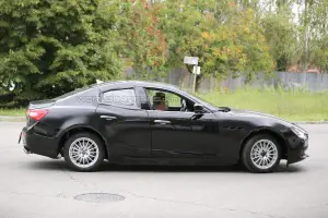 Alfa Romeo Giulia - foto spia (agosto 2014) - 2
