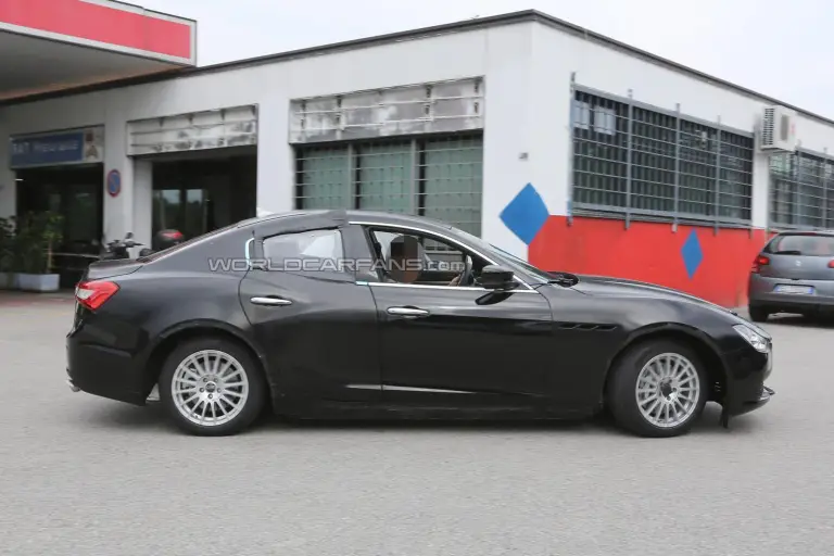Alfa Romeo Giulia - foto spia (agosto 2014) - 5