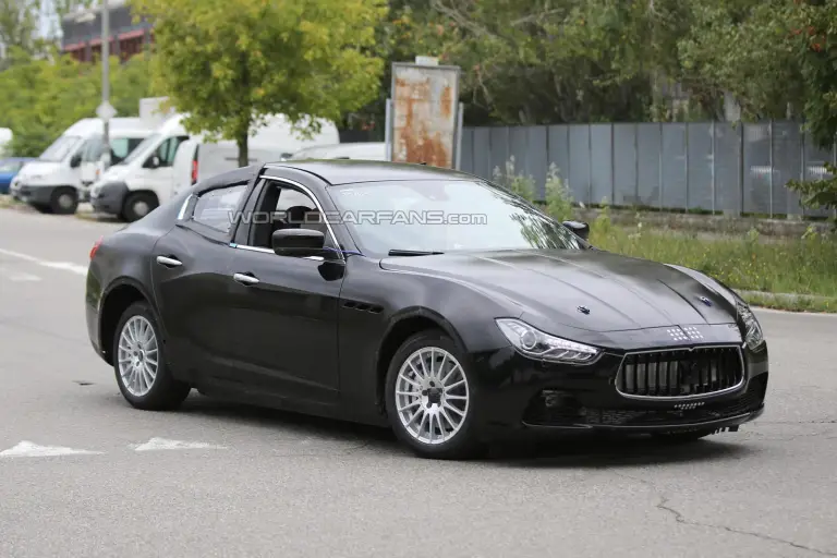 Alfa Romeo Giulia - foto spia (agosto 2014) - 19