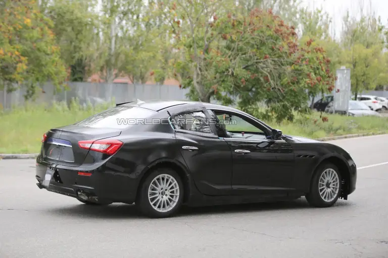 Alfa Romeo Giulia - foto spia (agosto 2014) - 21