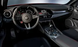 Alfa Romeo Giulia - interni - 2
