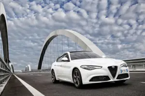 Alfa Romeo Giulia - nuova galleria del modello tradizionale