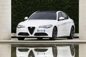 Alfa Romeo Giulia - nuova galleria del modello tradizionale