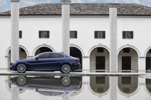 Alfa Romeo Giulia - nuova galleria del modello tradizionale