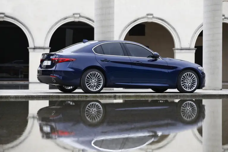 Alfa Romeo Giulia - nuova galleria del modello tradizionale - 21