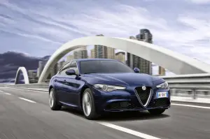 Alfa Romeo Giulia - nuova galleria del modello tradizionale