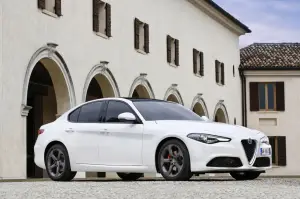 Alfa Romeo Giulia - nuova galleria del modello tradizionale