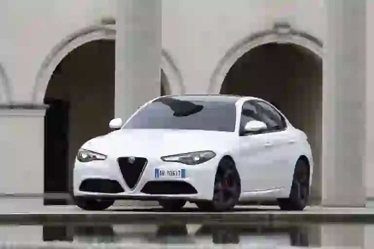 Alfa Romeo Giulia - Primo Contatto - 10