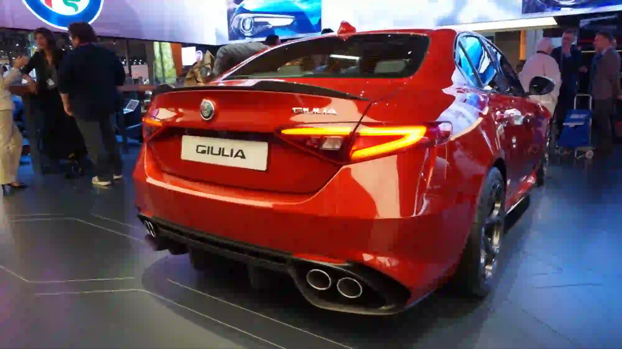 Alfa Romeo Giulia Quadrifoglio Automatica - Salone di Parigi 2016 - 3