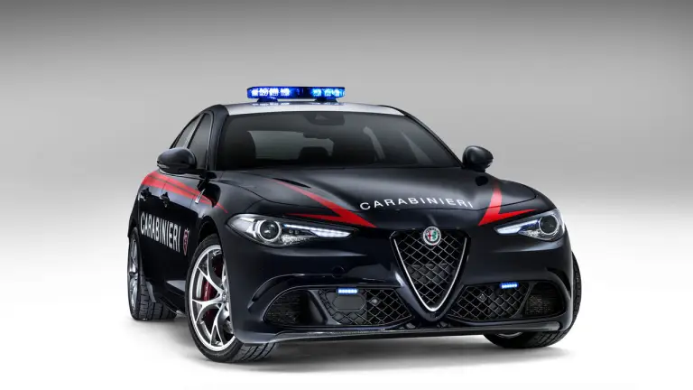 Alfa Romeo Giulia Quadrifoglio Carabinieri - 10