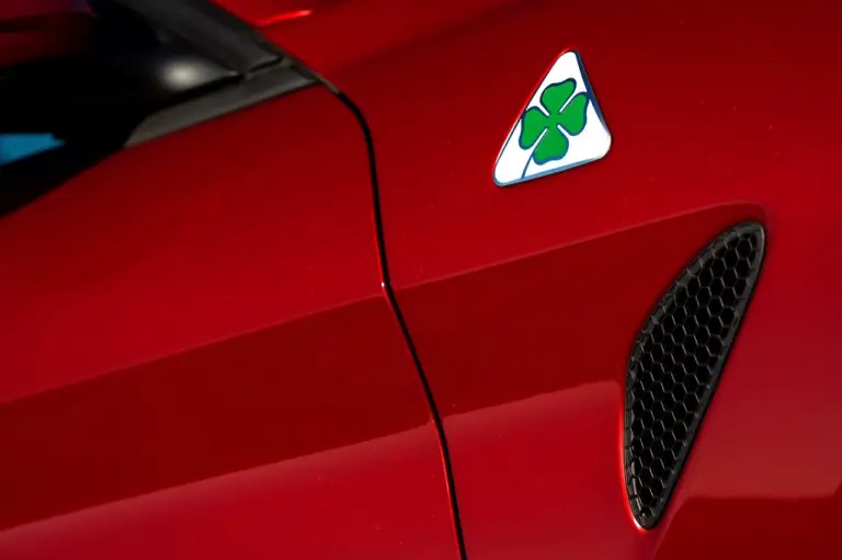 Alfa Romeo Giulia Quadrifoglio - versione per gli Stati Uniti - 19