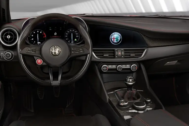 Alfa Romeo Giulia Quadrifoglio - versione per gli Stati Uniti - 20