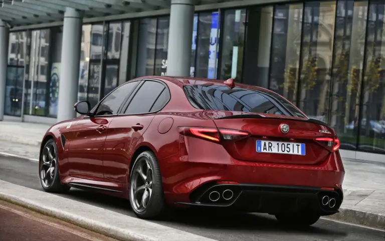 Alfa Romeo Giulia Quadrifoglio - 3