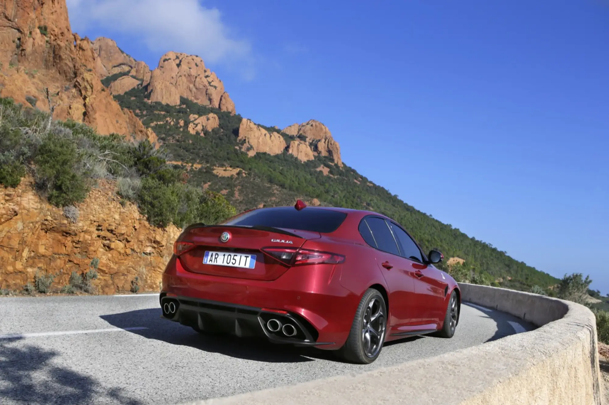 Alfa Romeo Giulia Quadrifoglio - 10