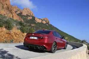 Alfa Romeo Giulia Quadrifoglio - 10