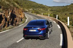 Alfa Romeo Giulia Quadrifoglio - 40